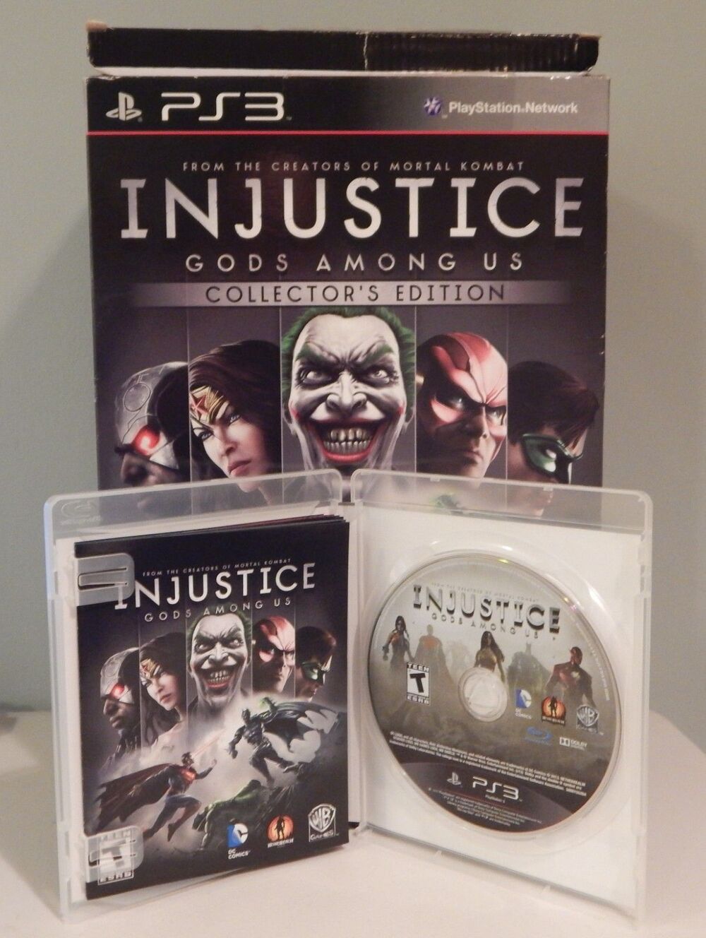 Injustice: Gods Among Us Collectors Edition Sony PlayStation 3 PS3 Game & Figure